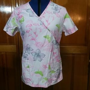 Scrub Top - 3 pocket, sz S Flowers/Butterflies